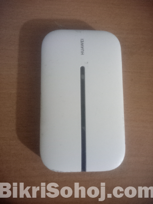 Huawei Mobile WiFi 150 Mbps 3G/4G Black&white Pocket Router